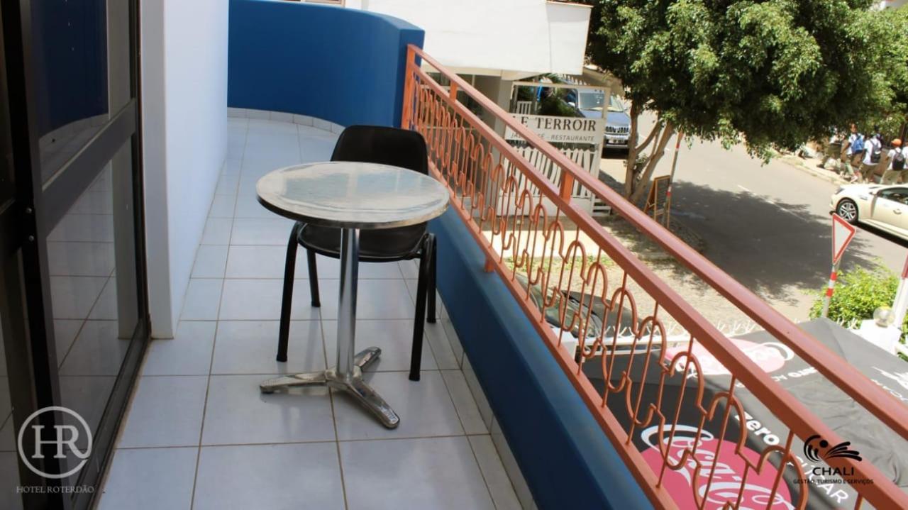 Hotel Roterdao "Under New Management" Прая Екстериор снимка