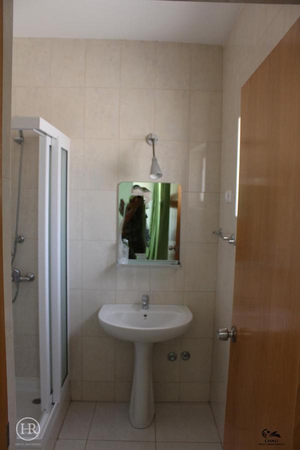 Hotel Roterdao "Under New Management" Прая Екстериор снимка