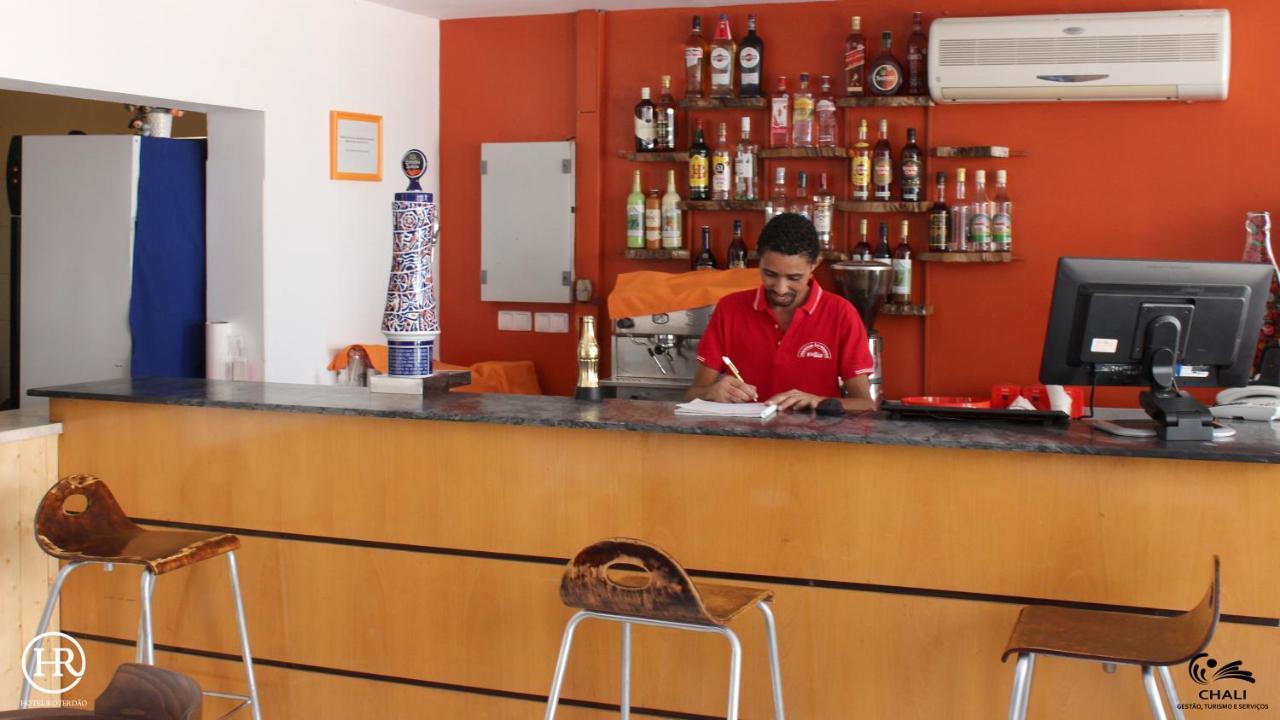 Hotel Roterdao "Under New Management" Прая Екстериор снимка